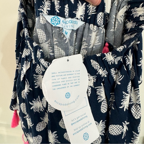 Off the shoulder Escapada cover up NWT - Picture 3 of 4